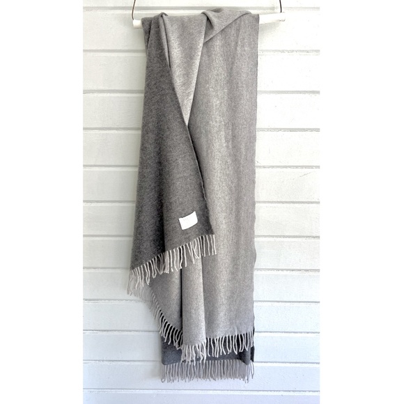 Frette Other - FRETTE 100 % Merino Wool Oversized Reversible Throw Blanket 54" x 88"